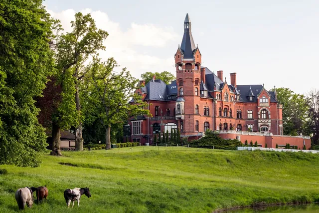 Pałac Wąsowo - hotel SPA, sala na wesele, imprezy okolicznościowe, bankiety, spotkania firmowe