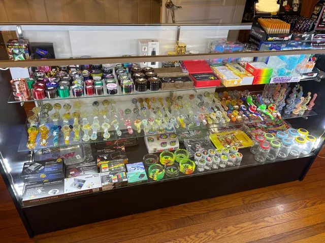 Island Smoke Shop Tobacco & Vape & Delta 8 & Kratom & Cigars