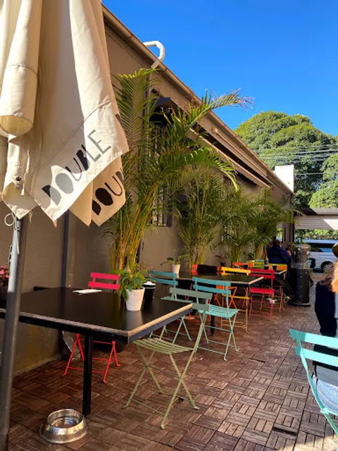 Double Roasters Cafe