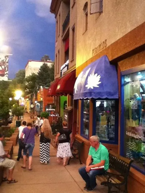 Piramide/Dragonfly of Colorado