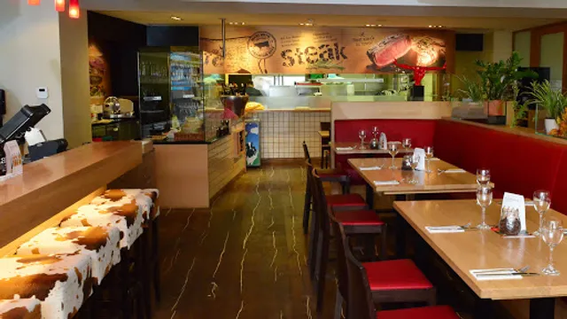 PUR - Restaurant & Bar