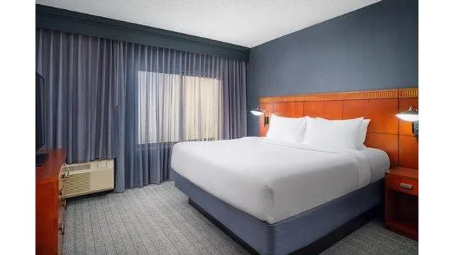 Courtyard by Marriott Columbus Worthington