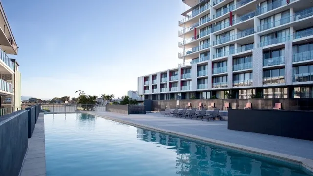 Islington at Central