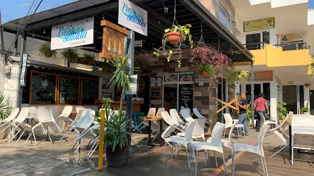 Patita Salada Cocina Marina & Bar