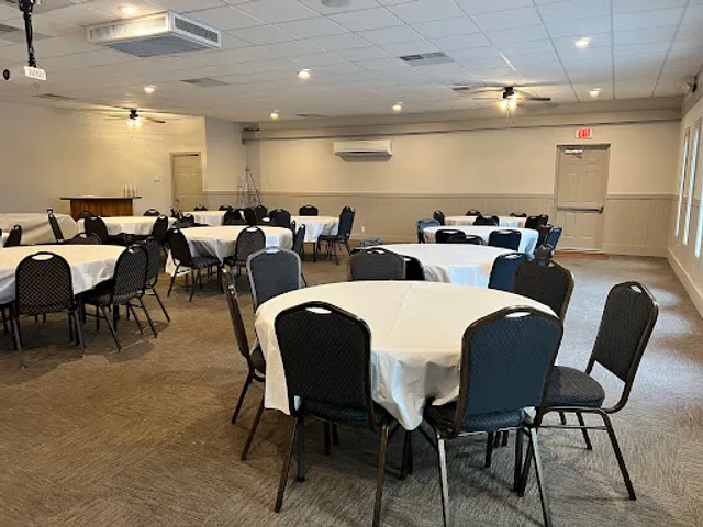 Brickside Bar & Grille