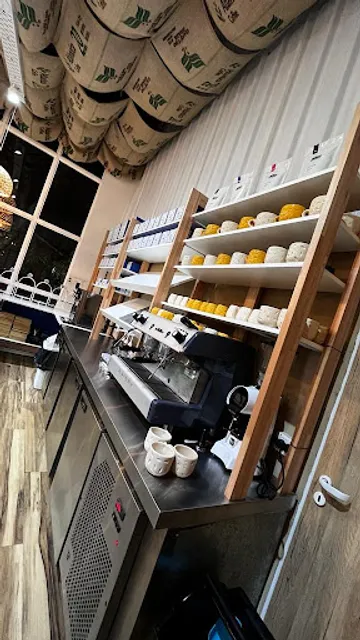 700 Brunch y Pastelería