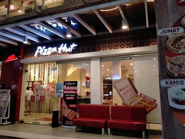 Pizza Hut Restoran - Makassar Town Square