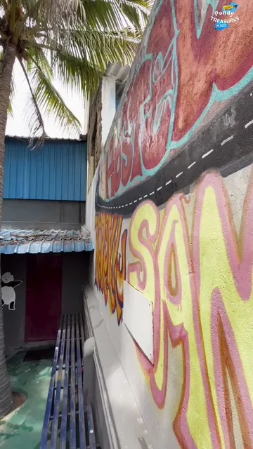 Hostel kurukku santhu