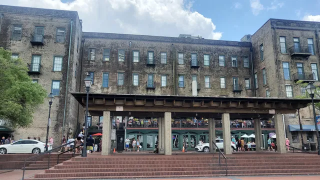 Rousakis Riverfront Plaza