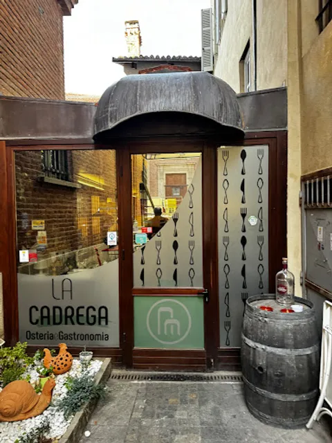 OSTERIA CON GASTRONOMIA LA CADREGA
