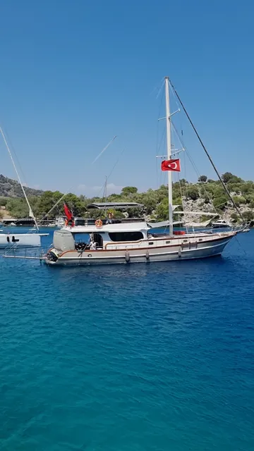 Lila Boat Tours And All Inclusive Fish Restaurant