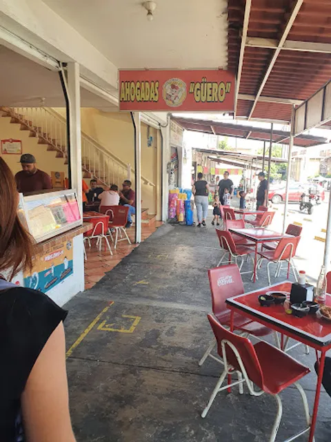 Tortas Ahogadas "El Güero"