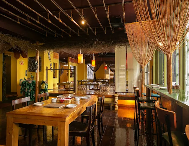 SANTA no SHIPPO Itami