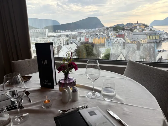 Polarbjørn, 9 etasje