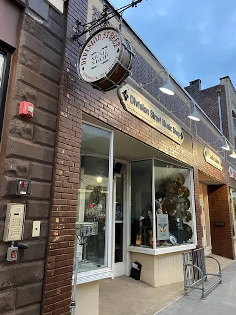 Fresh Tiki Bar Award Winning Ice Cream Shop