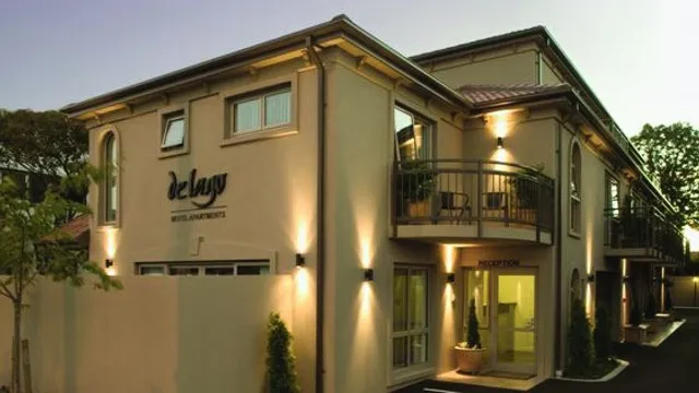 De Lago Motel/Apartments