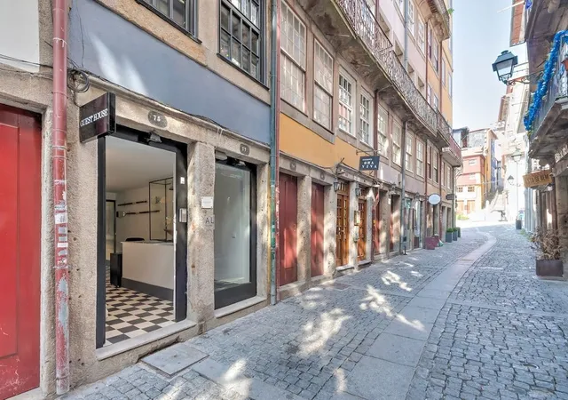 Oporto Street Fonte Taurina