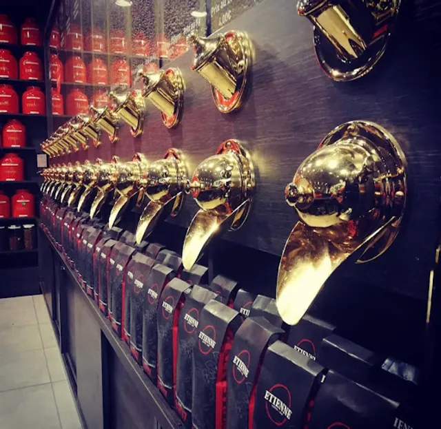 ETIENNE Coffee & Shop Avignon