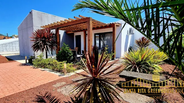 Santa Rita Greenhouse Villas