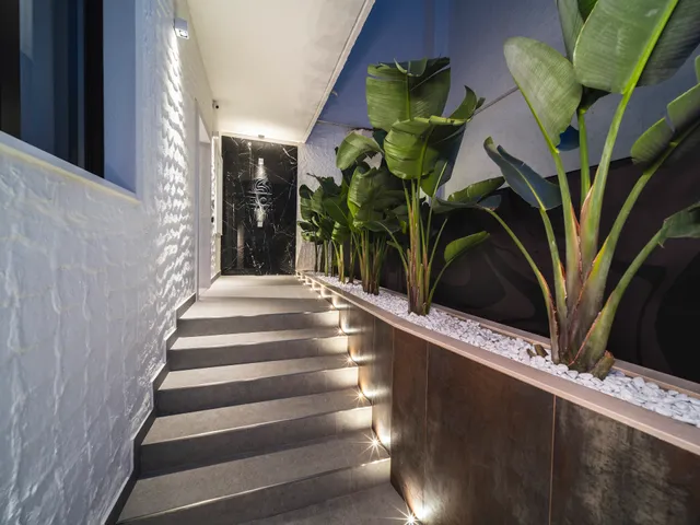 The Cave - Suites & Spa