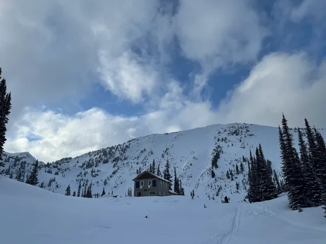 Golden Alpine Holidays Inc