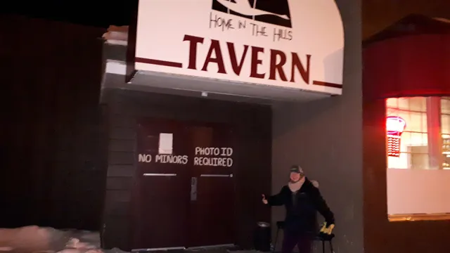 Swan Hills Hotel, Liquor Store, Tavern