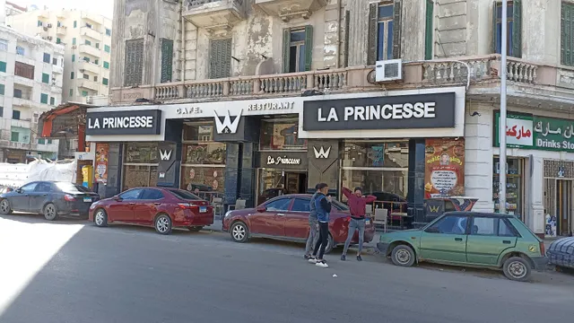 La Princess Cafe