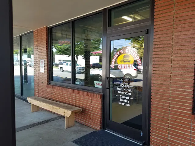 Aubreys and Peedies Grill