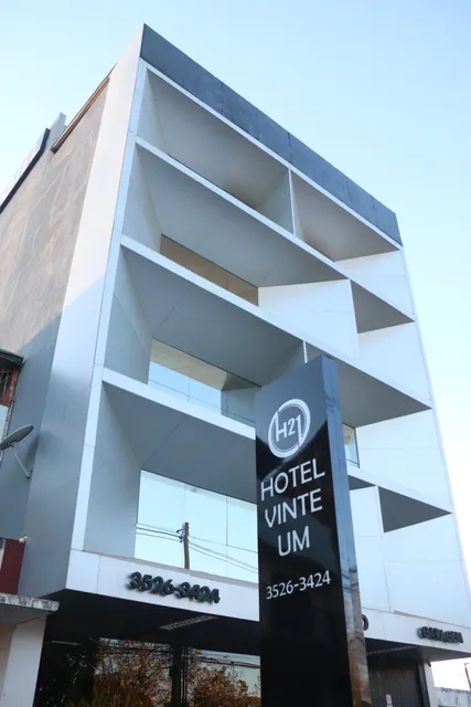 Hotel Vinte Um