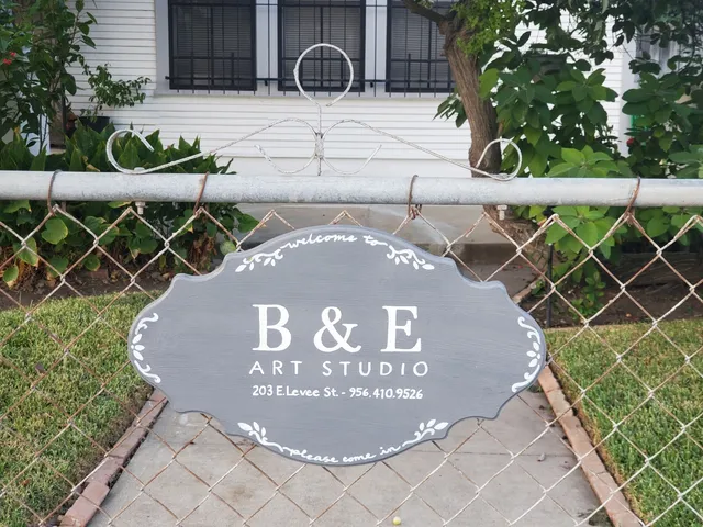 B & E Art Studio