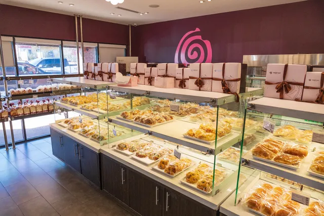 Sweet Hut Bakery Cafe