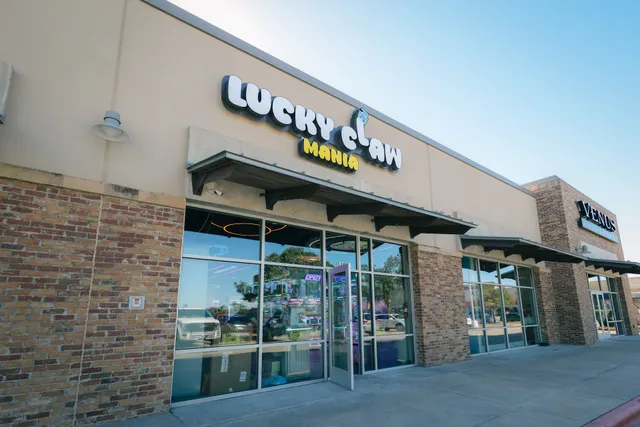 Lucky Claw Mania - Pflugerville