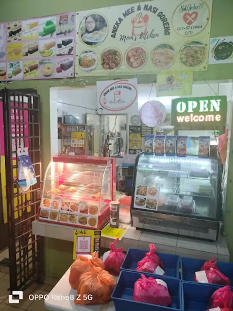 Mom's kitchen by Siti Rohani Jaafar @Medan selera pelangi Damansara