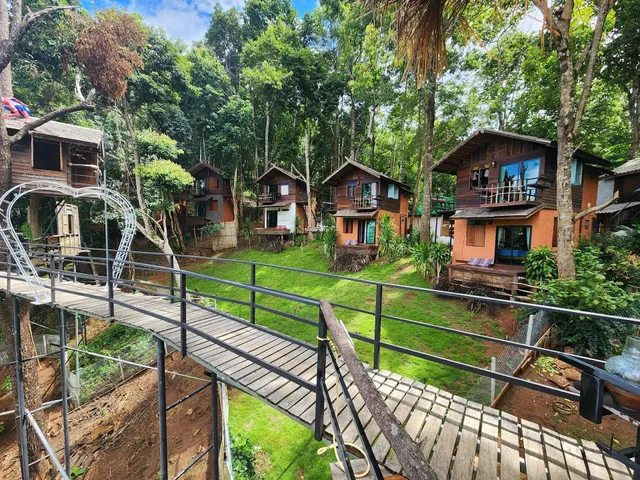 Baan Ton Mai Mae Kam Pong