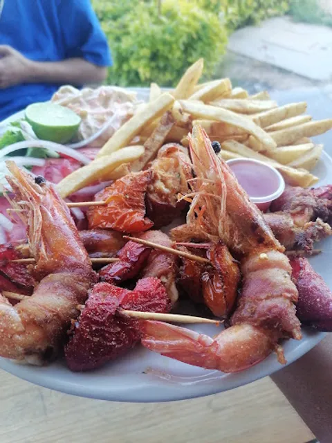 El Muelle Restaurant Mariscos