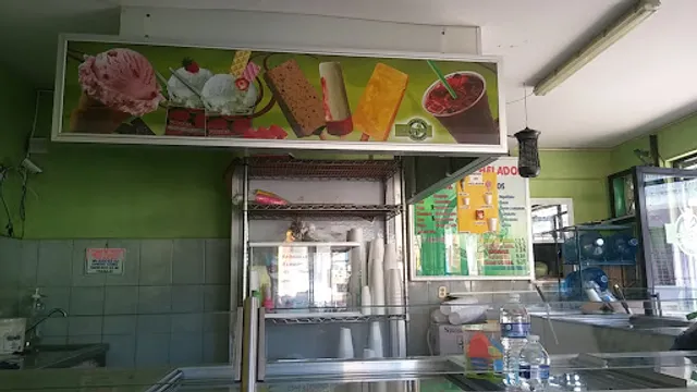 Neveria Paleteria "Los Reyes"