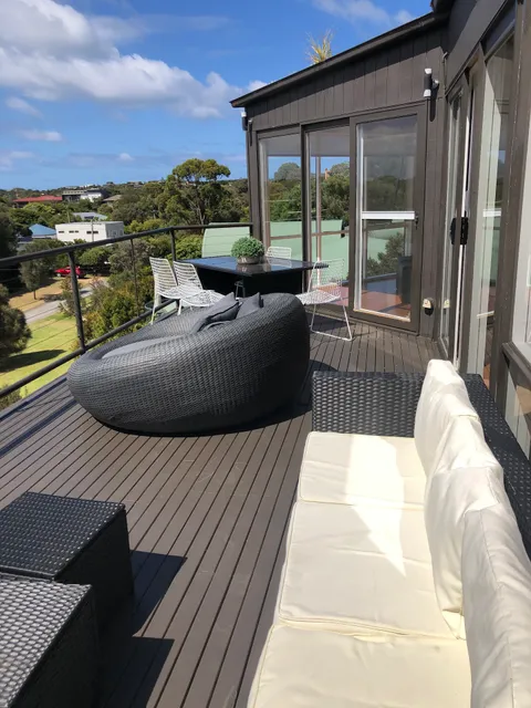 SORRENTO GETAWAY RESORT BEACH HOUSE VILLA RENTAL