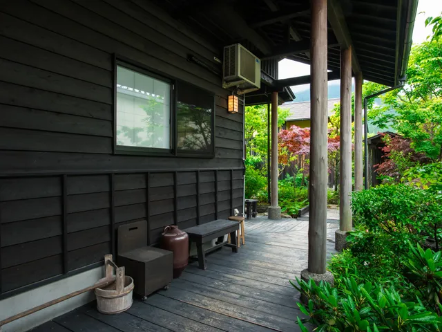 Japanese Traditional Annex Yurari Rokumyo