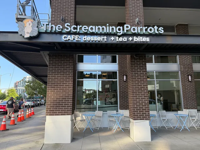 The Screaming Parrots Cafe: Desserts + Tea + Bites