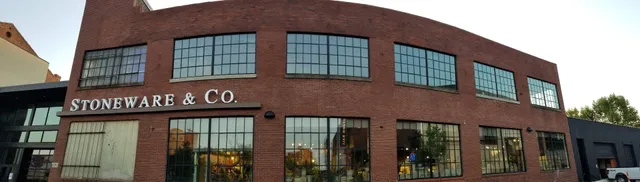 Stoneware & Co.