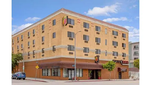 Super 8 by Wyndham Hollywood/LA Area