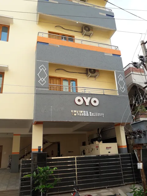OYO Flagship 18952 Hotel Venisha Residency