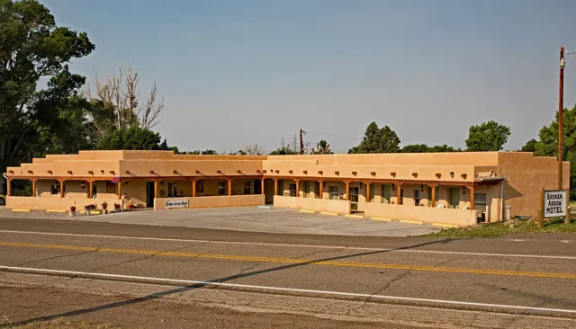 Broken Arrow Motel