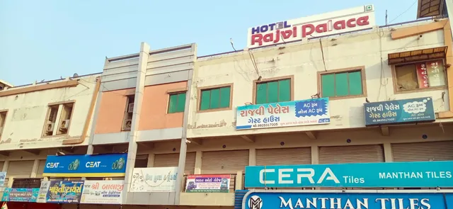 Hotel Rajvi Palace