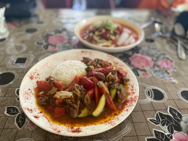 Cafe Zhanar (Tasty lagman, manty)