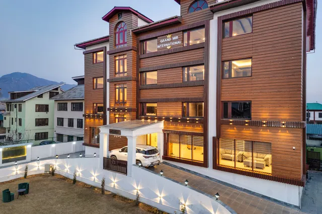 GRAND MIR INTERNATIONAL