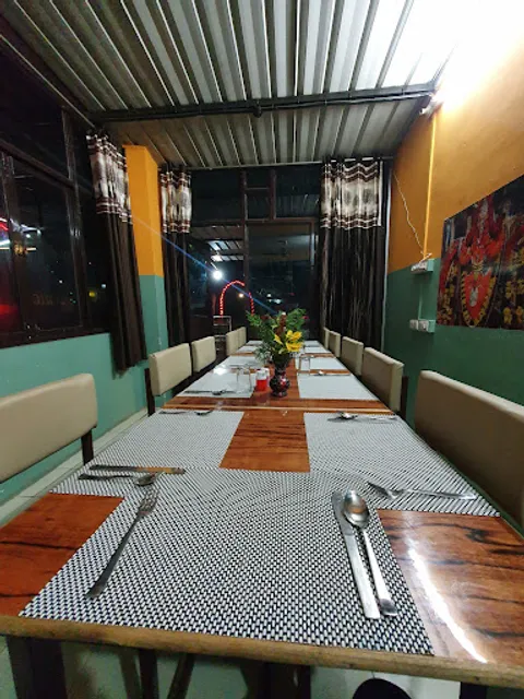 New Aravalli Bagh Food Junction