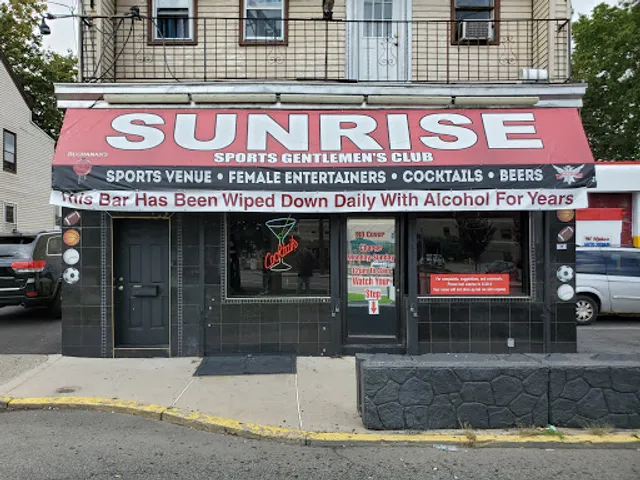Sunrise Sports Gentlemen's Club the meet and greet place for Cocktails beers and Sports