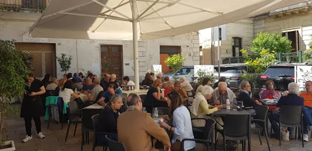 Caffè Paisiello - Food & drink