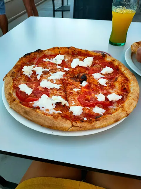 La Trattoria by Bienmesabe